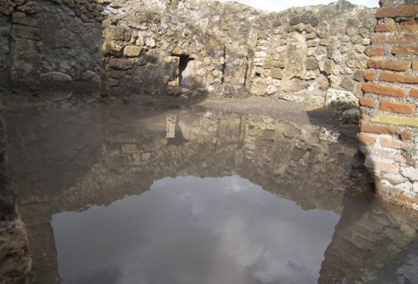 Gli scavi di Pompei travolti dall'acqua