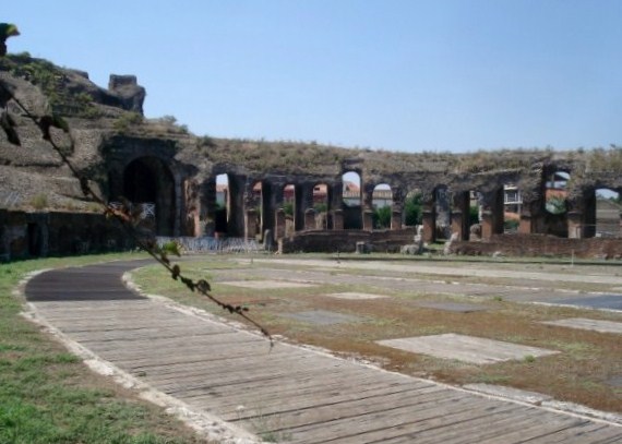 L'arena dell'anfiteatro