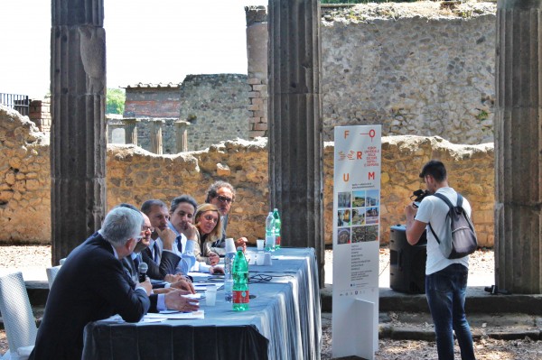 conferenza stampa pompei