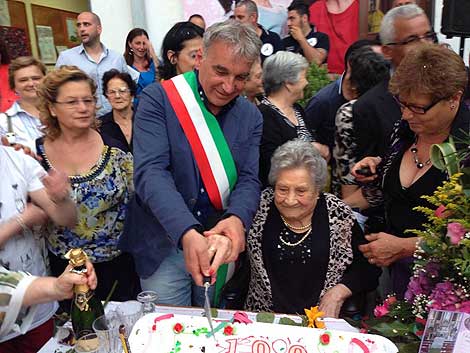Maria Ferriero festeggia i suoi cento anni