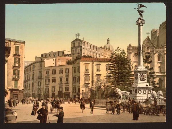 Napoli - Piazza dei Martiri
