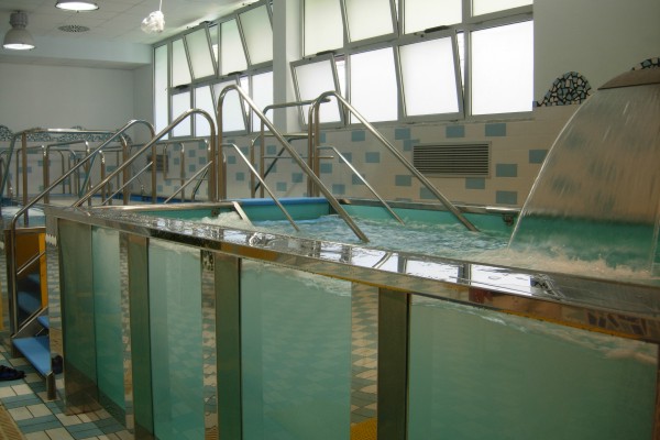 La struttura termale con le piscine per le terapie