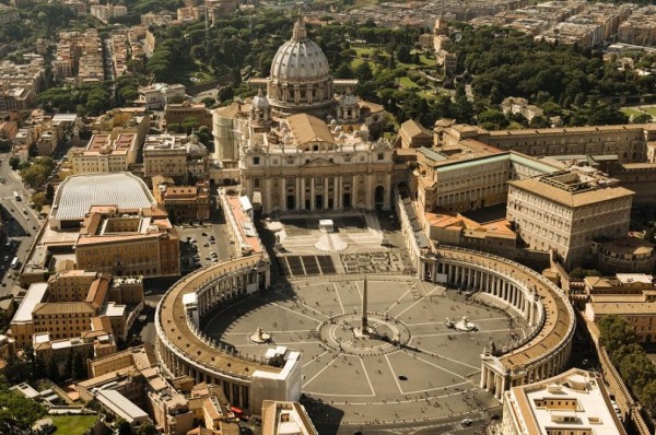 Piazza San Pietro di Città del Vaticano (Roma)