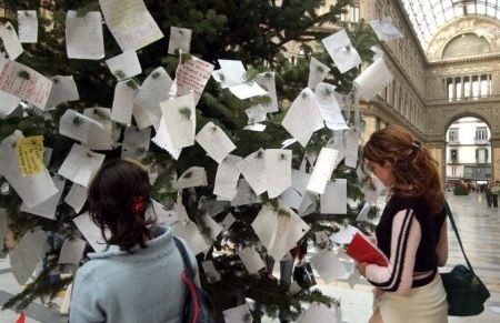 Albero di Natale alla Galleria Umberto I.