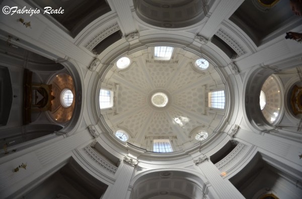Napoli: chiesa delle missioni ai Vergini