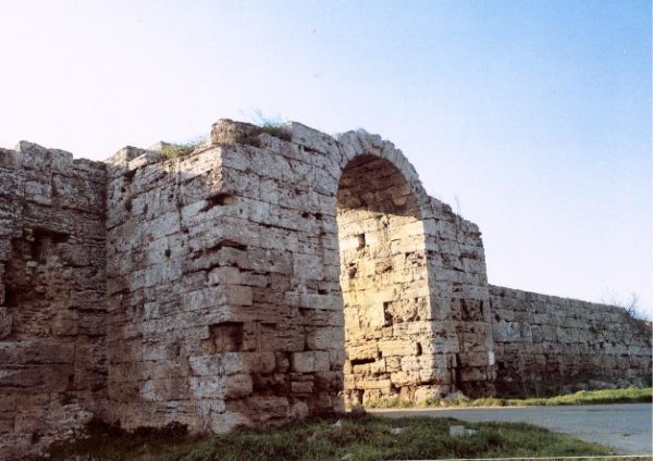 Porta Sirena, Paestum.