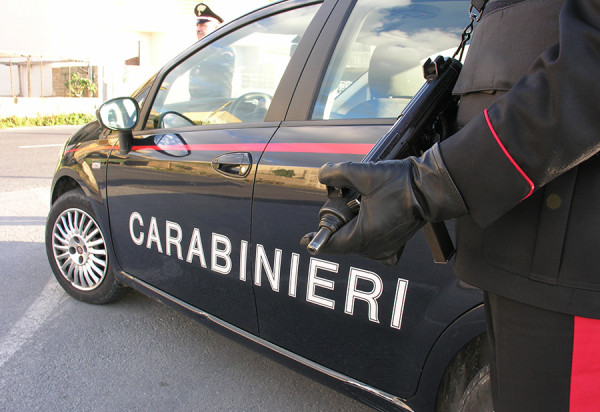 Motocliclista posto di blocco Carabinieri