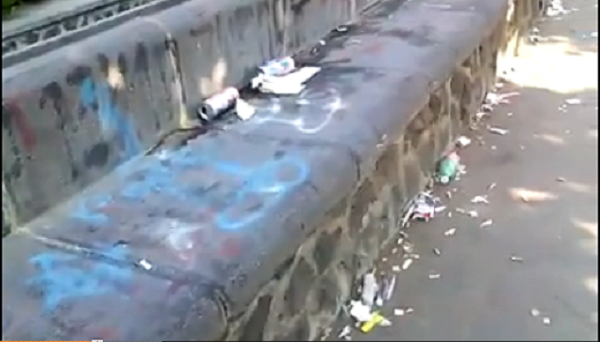 Rifiuti Piazza Gravina a Portici