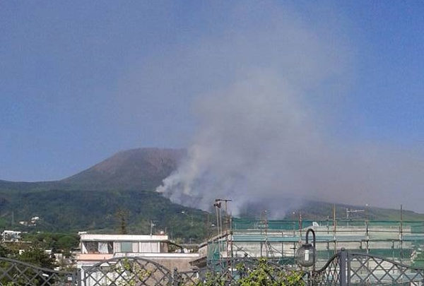 Incendio sul Vesuvio - Torre del Greco