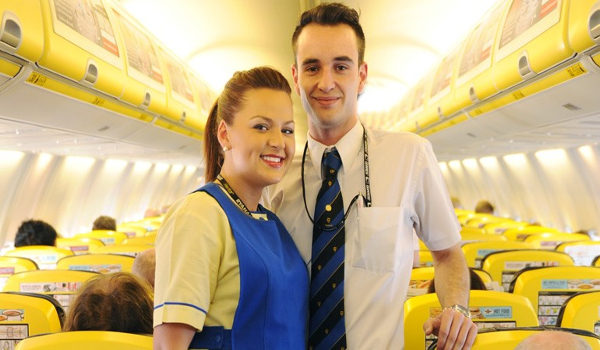 Ryanair offerta di lavoro assistente di volo hostess e steward