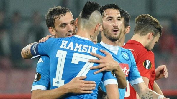 Napoli's Manolo Gabbiadini exults with teammates after scoring the goal of 3-0, his second in this match, during the Uefa Europa League soccer match SSC Napoli vs Midtjylland at San Paolo stadium in Naples, Italy, 05 November 2015. ANSA/ CIRO FUSCO