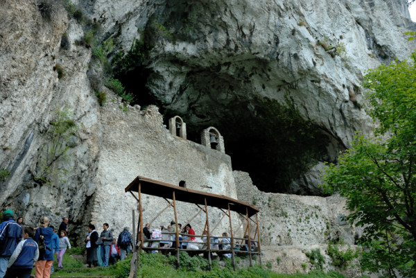 Ingresso alla Grotta di San Michele Arcangelo
