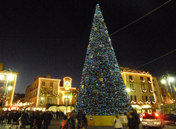 albero natale sorrento albero natale sorrento