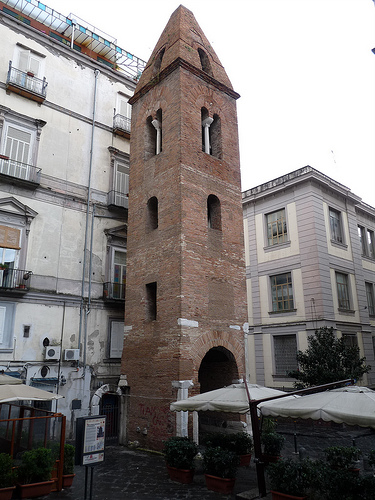 campanile pietrasanta