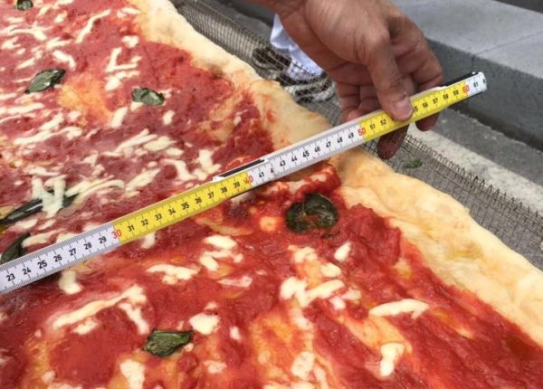 napoli pizza più lunga del mondo record