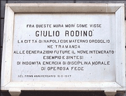 Targa a Giulio Rodinò a Napoli