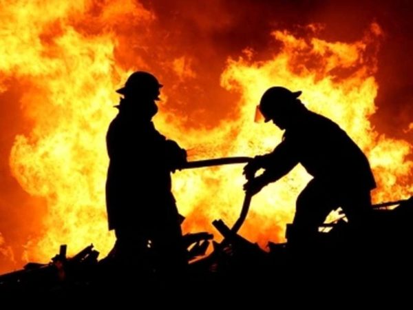 Incendio a Boscoreale, tempestivo l'intervento dei pompieri