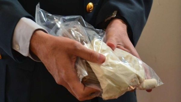 Coniugi spacciatori di Torre Annunziata finiscono in manette