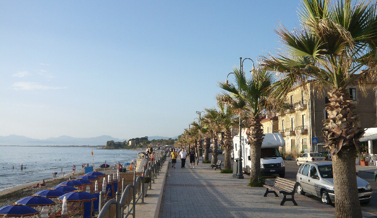 Agropoli caccia i Napoletani. Basta con il turismo partenopeo - Vesuvio ...