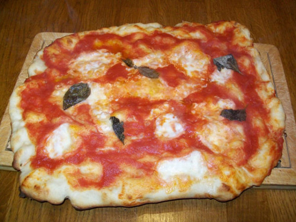 Pizza fatta in casa