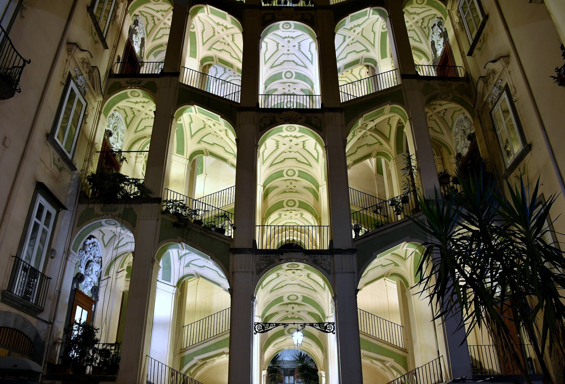 palazzo spagnuolo borgo vergini