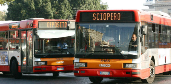 Sciopero trasporti Napoli