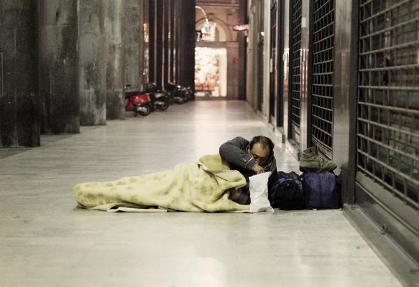 emergenza freddo napoli senzatetto