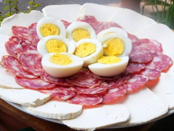 La fellata napoletana: il significato simbolico dell'antipasto di