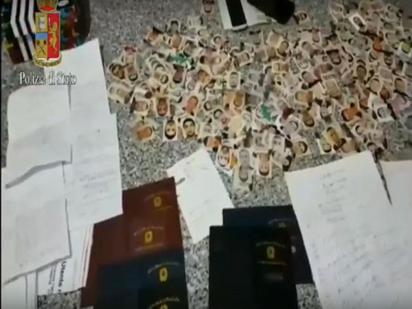 napoli documenti terroristi