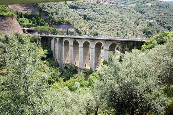 Ponte borbonico di Seiano