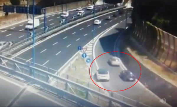 marcia indietro tangenziale napoli