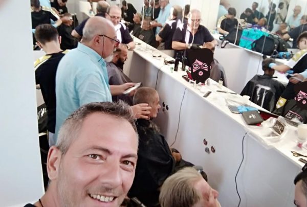 tagli di capelli gratis