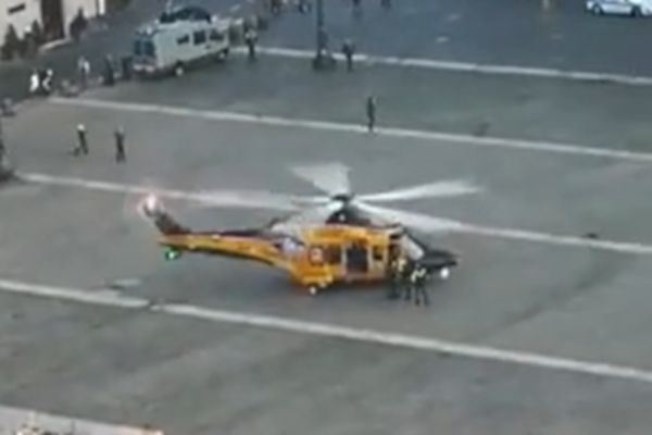 elicottero guardia di finanza piazza del plebiscito