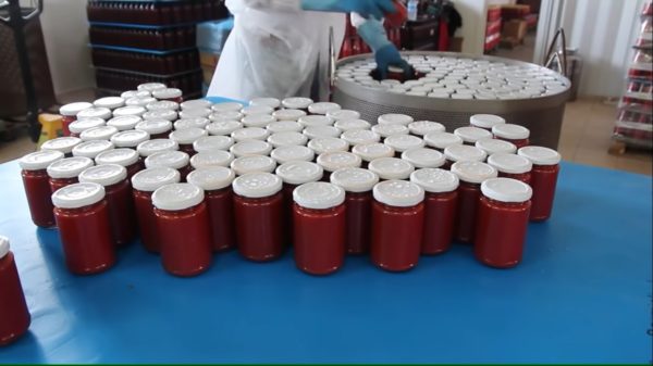 passata di pomodoro sequestro