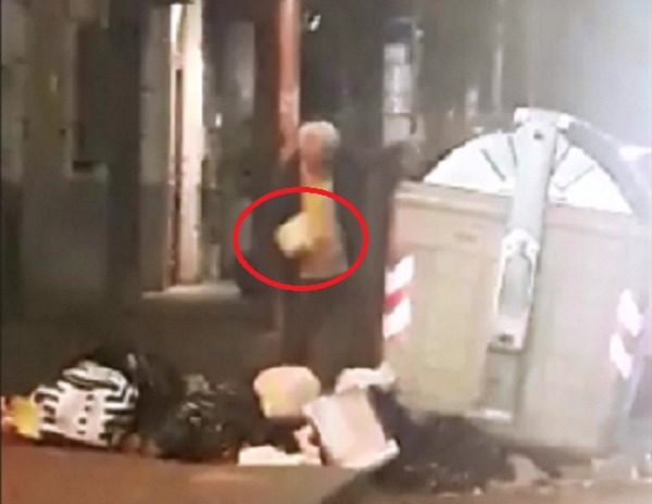 rifiuti via Arenaccia