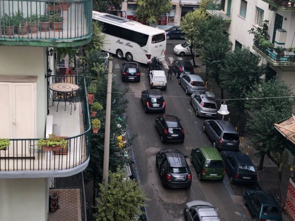 bus incastrato vomero bus incastrato vomero