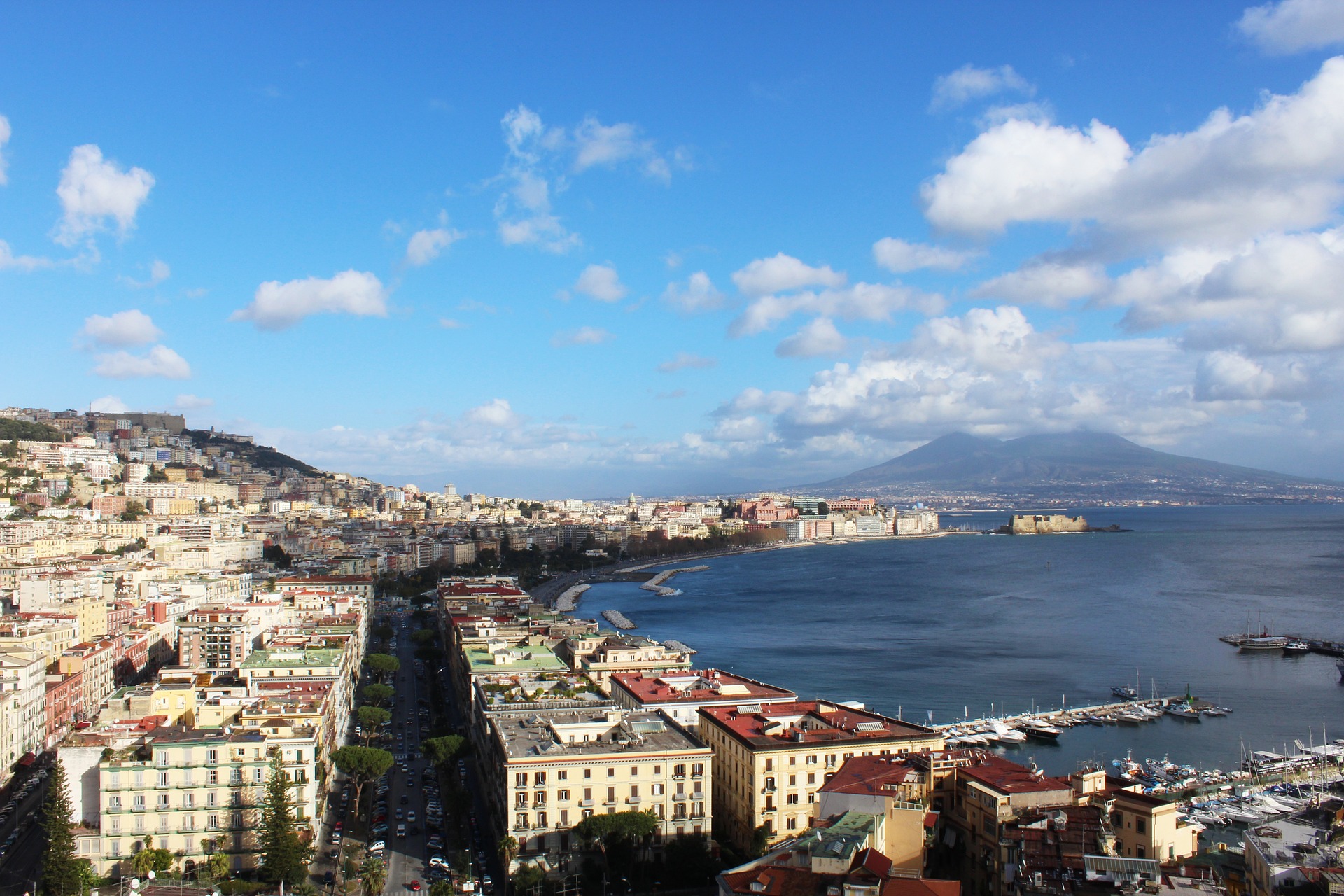 Napoli la città più amata del 2024: turismo aumentato del 60%, i Millennials vengono qui