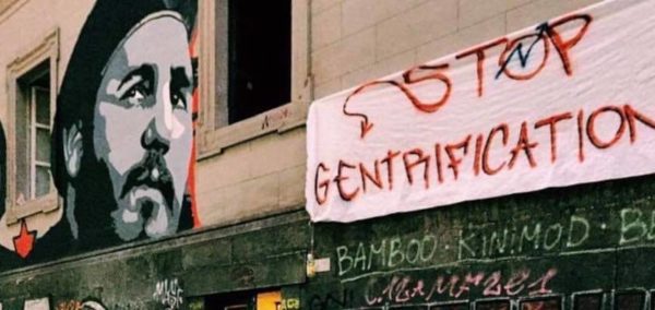 centro sociale mezzocannone occupato