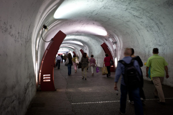 stop linea 2 piazza amedeo