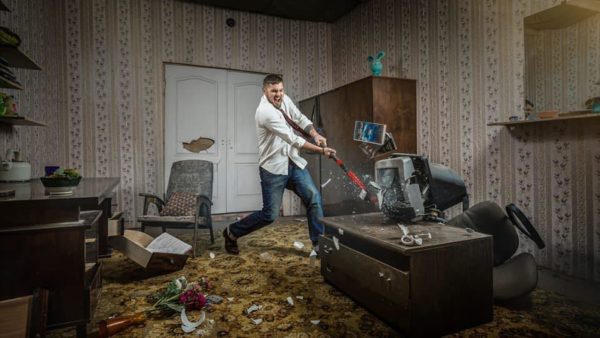 rage room stanza della rabbia napoli