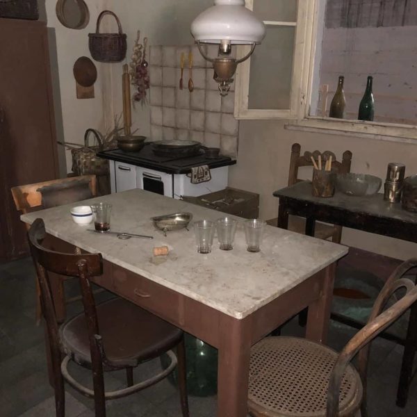 set l'amica geniale set l'amica geniale