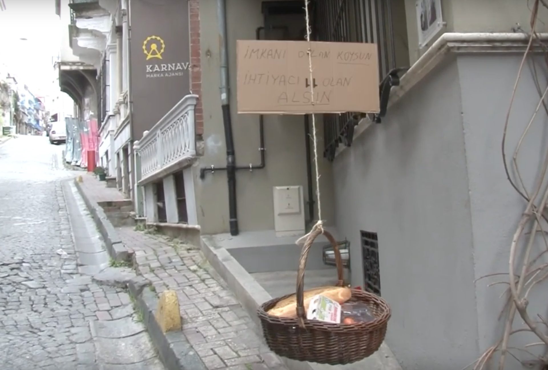 Il panaro solidale di Napoli conquista la Turchia presente a Istanbul