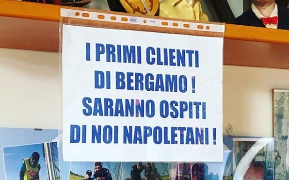 Napoli, altro che razzismo anti Lombardia: cena gratis ai turisti di Bergamo