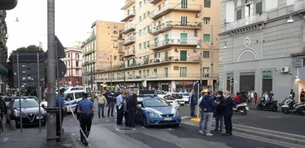 uomo morto polizia