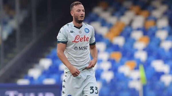 Amir Rrahmani con la maglia del Napoli