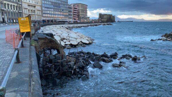 arco borbonico crollato