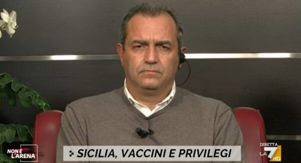 de magistris non è l'arena