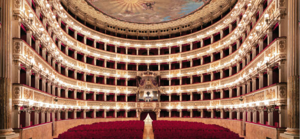riapre Teatro San Carlo