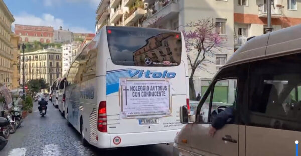 protesta bus turistici napoli