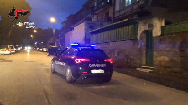 carabinieri napoli arresti rione traiano clan cutolo
